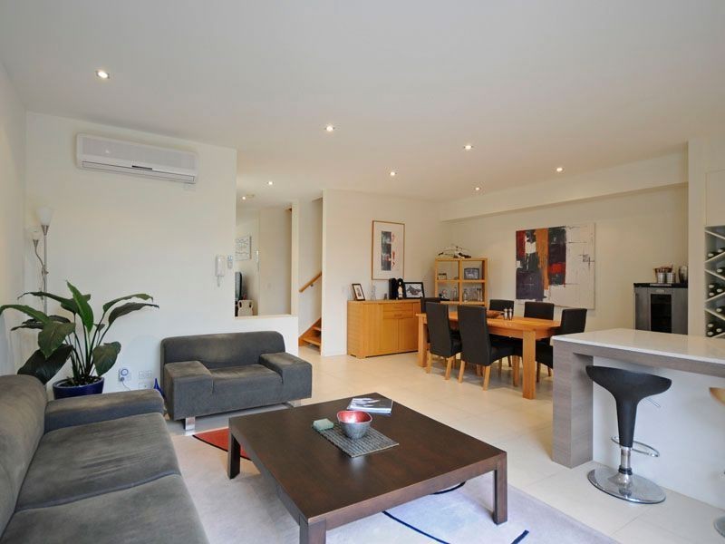 1/62 Heeb Street, Bundall QLD 4217