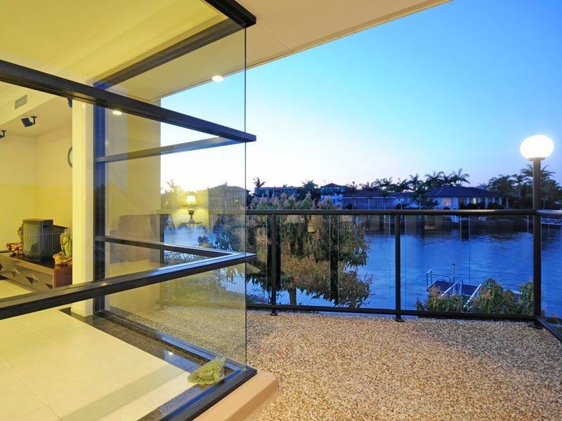 17 Karabella Court, Mermaid Waters QLD 4218