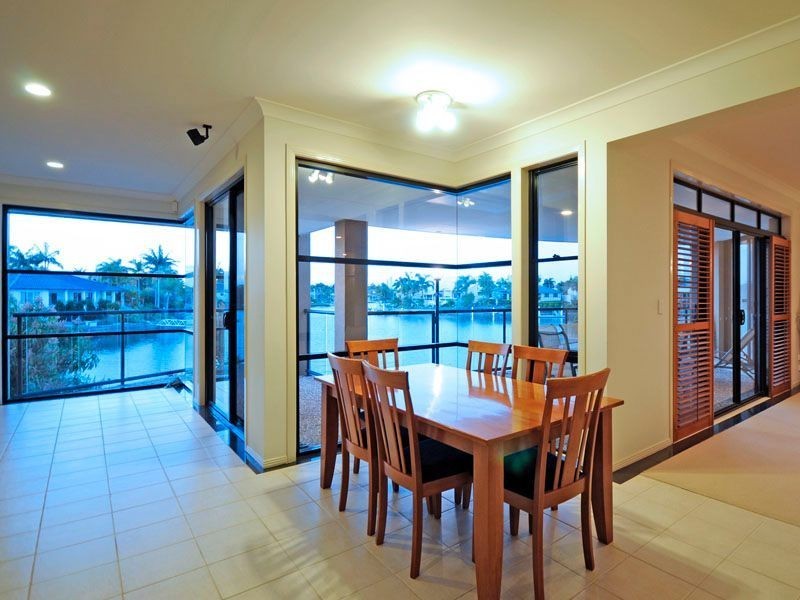 17 Karabella Court, Mermaid Waters QLD 4218
