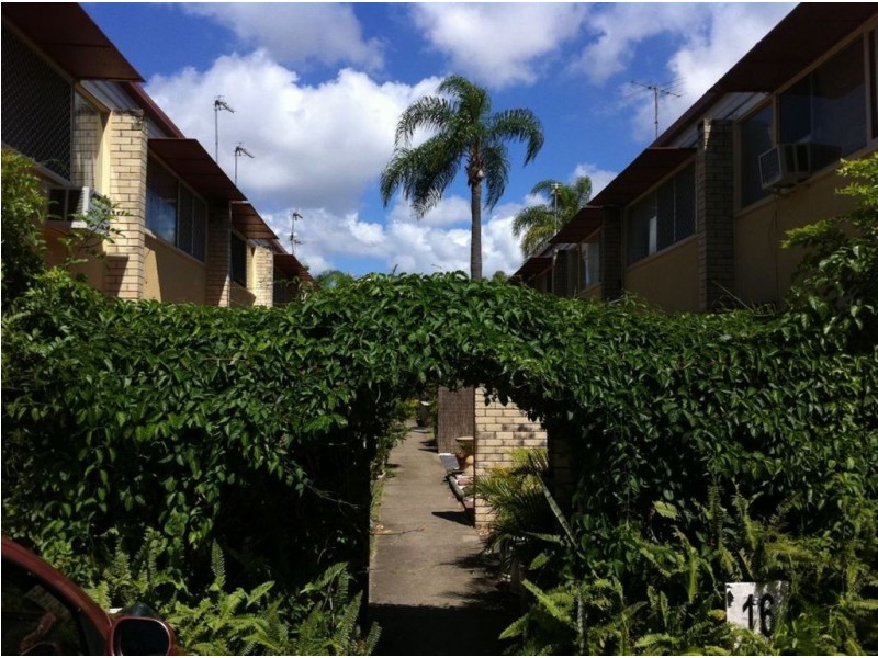 18/6 Stanhill Drive, Chevron Island QLD 4217