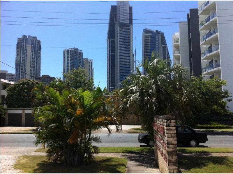 18/6 Stanhill Drive, Chevron Island QLD 4217