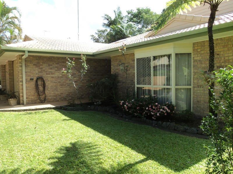 17 Woolmere Street, Carrara QLD 4211