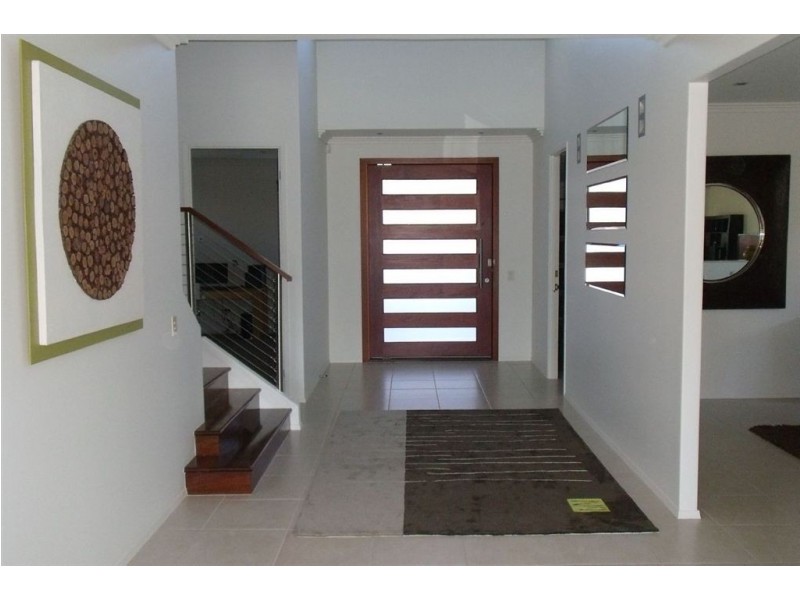 64 Claymore Crescent, Sorrento QLD 4217