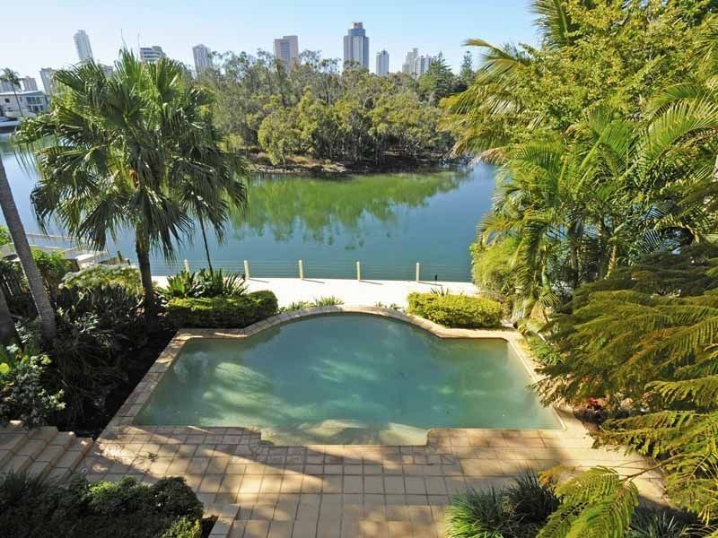 28 Savoy Drive, Broadbeach Waters QLD 4218