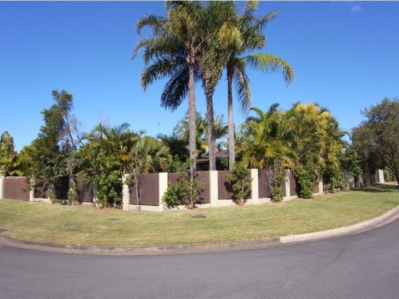 18 Lambros Drive, Benowa QLD 4217