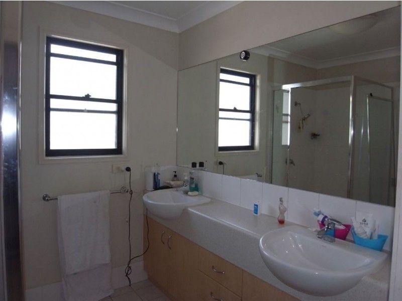 1 to 4/53 Gordon Street, Labrador QLD 4215