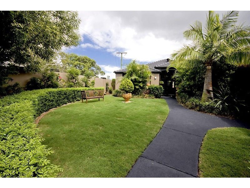 100 Upton Street, Bundall QLD 4217