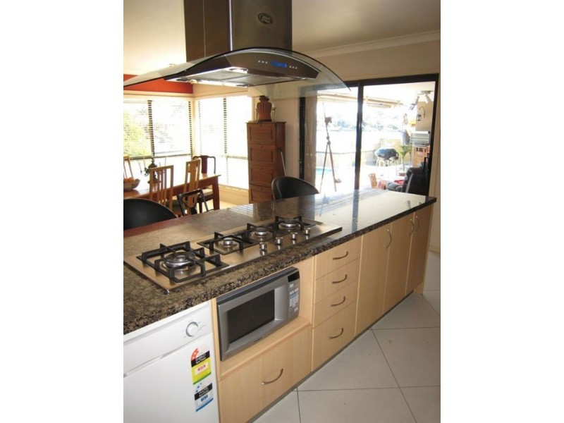 100 Upton Street, Bundall QLD 4217