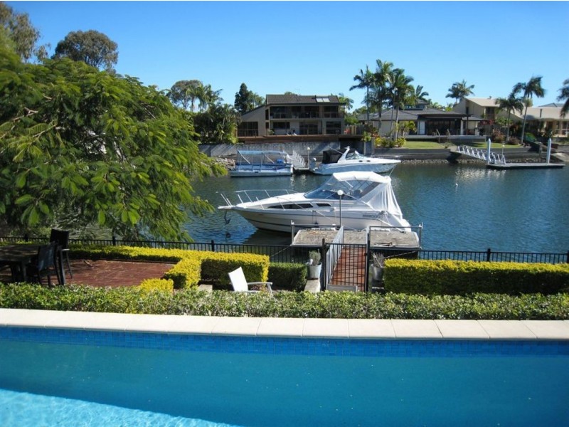 100 Upton Street, Bundall QLD 4217