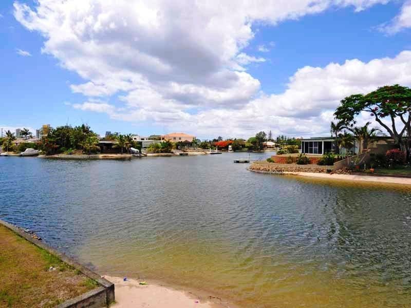 14 Palmetto Court, Broadbeach Waters QLD 4218