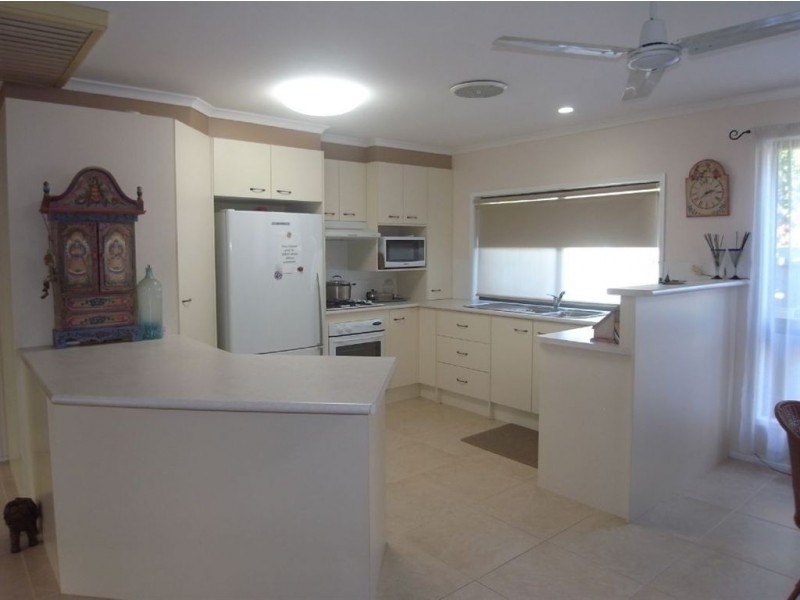 93 Parasol Street, Ashmore QLD 4214