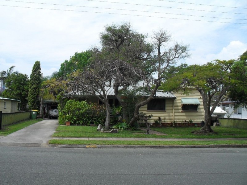 17 Harris Street, Labrador QLD 4215