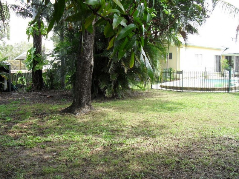 17 Harris Street, Labrador QLD 4215
