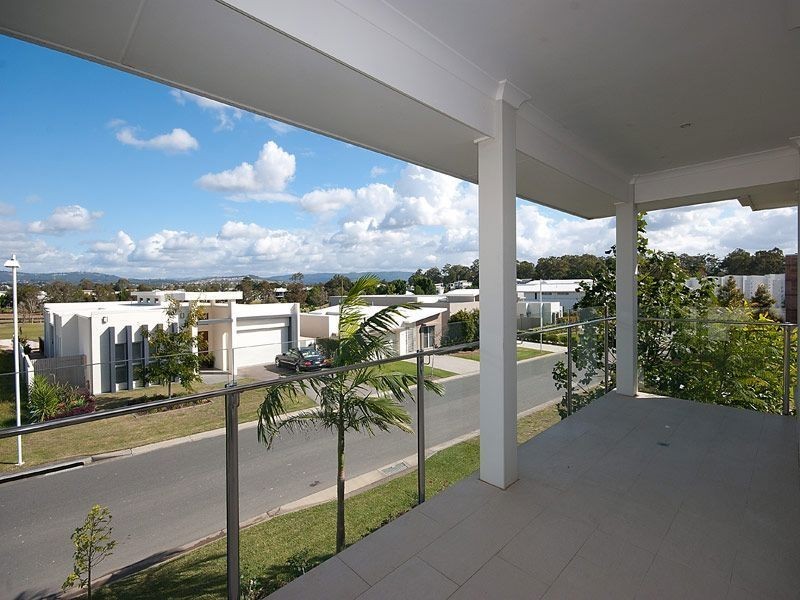 6004 The Boulevarde, Royal Pines, Benowa QLD 4217