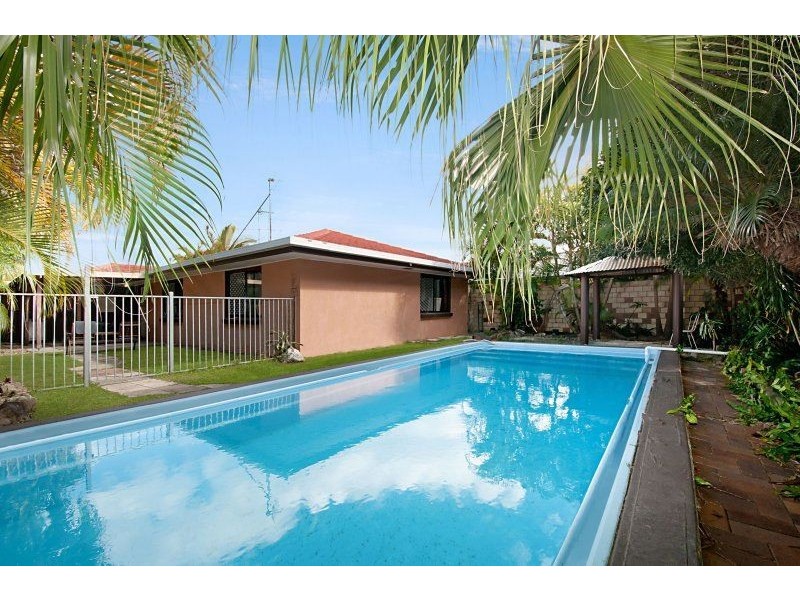 31 Allawah Street, Sorrento QLD 4217