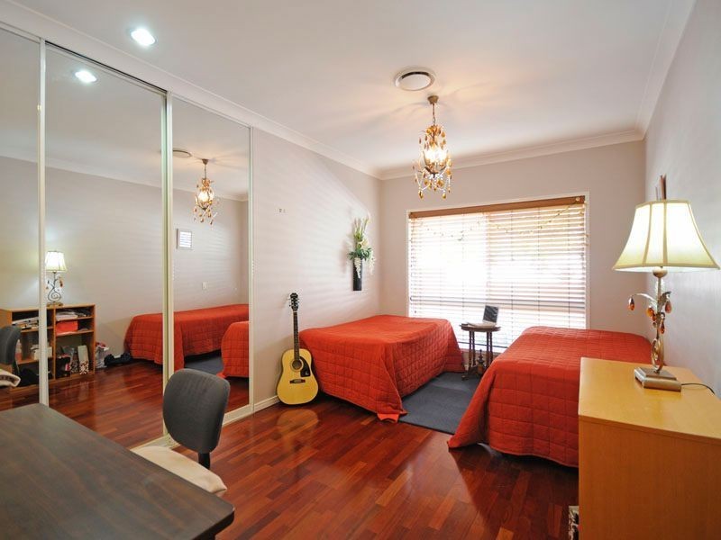 51 Charolais Crescent, Benowa Waters QLD 4217