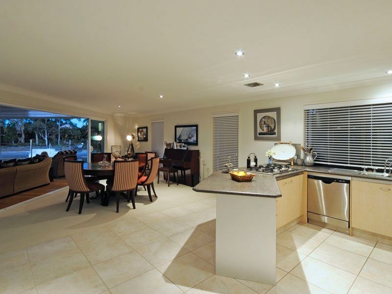 41 River Crescent, Broadbeach Waters QLD 4218