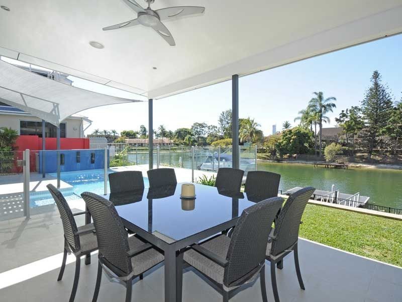 41 Sophie Avenue, Broadbeach Waters QLD 4218