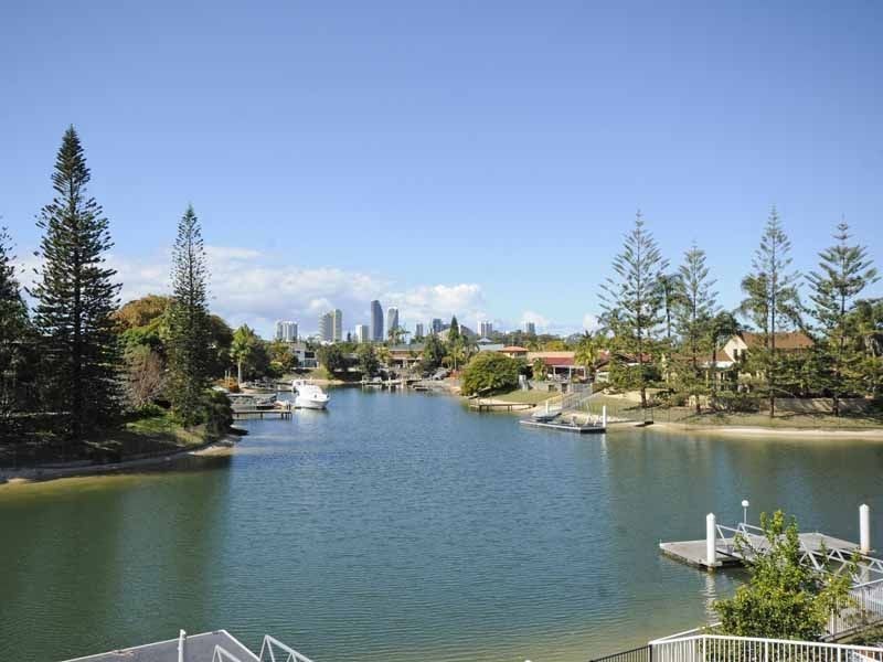 41 Sophie Avenue, Broadbeach Waters QLD 4218