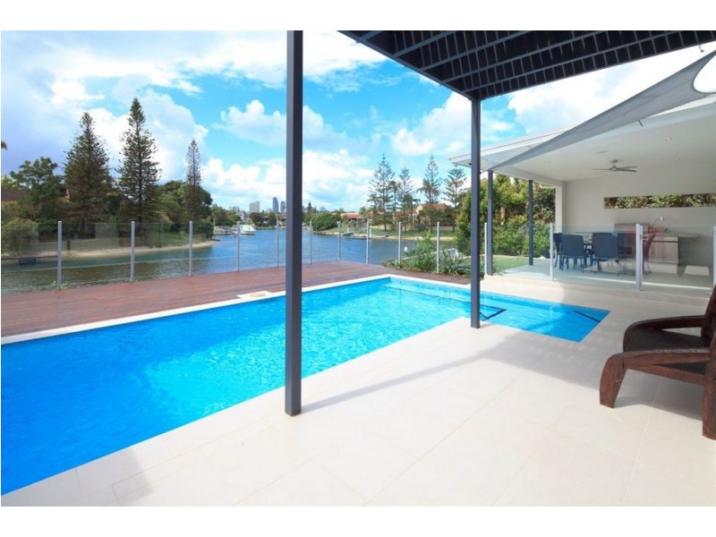 41 Sophie Avenue, Broadbeach Waters QLD 4218