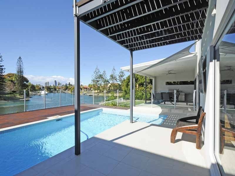 41 Sophie Avenue, Broadbeach Waters QLD 4218