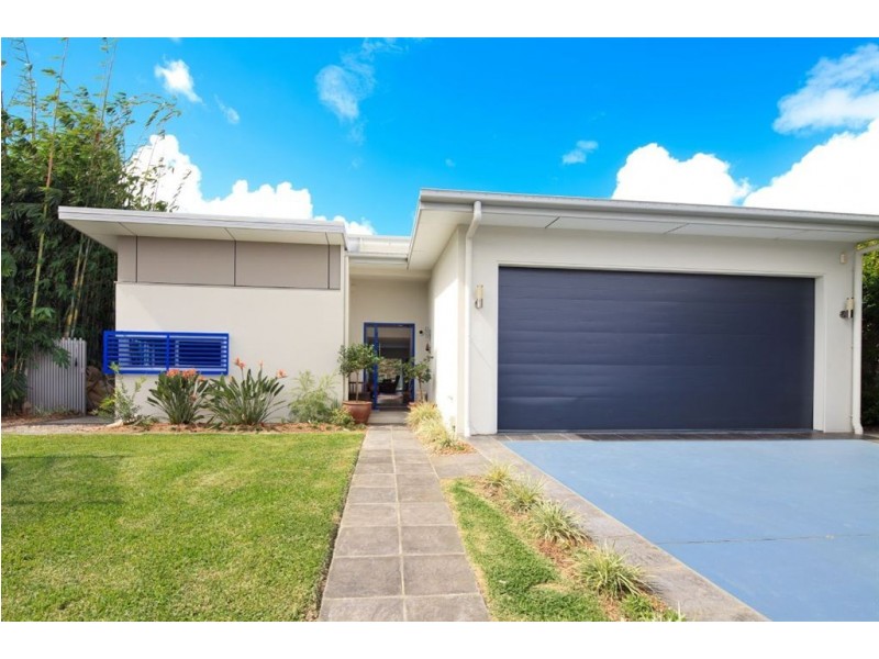 41 Sophie Avenue, Broadbeach Waters QLD 4218