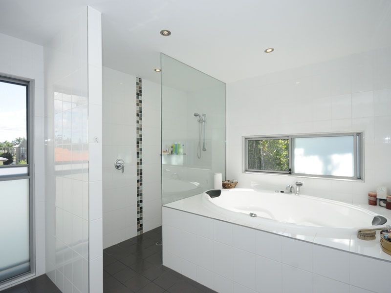 41 Sophie Avenue, Broadbeach Waters QLD 4218