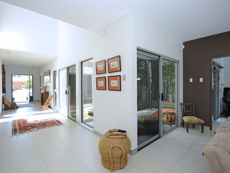 41 Sophie Avenue, Broadbeach Waters QLD 4218
