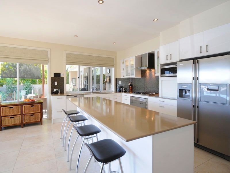 Broadbeach Waters QLD 4218