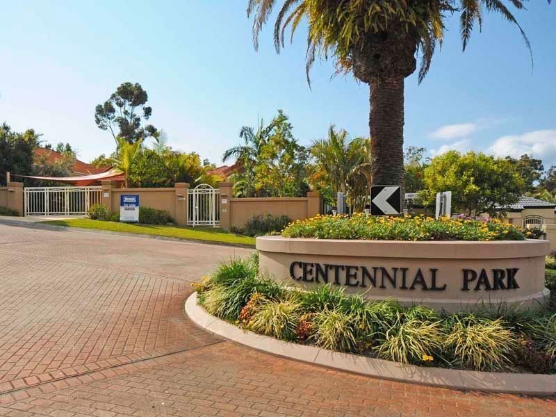 21 Abby  Crescent, Ashmore QLD 4214