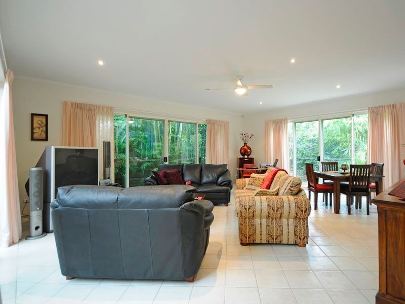21 Abby  Crescent, Ashmore QLD 4214