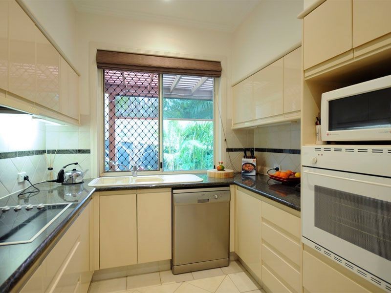 21 Abby  Crescent, Ashmore QLD 4214