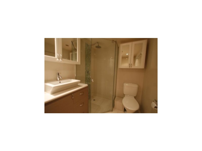 17/26 Stanhill Drive, Surfers Paradise QLD 4217