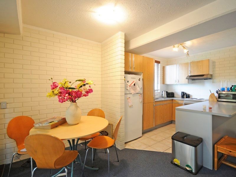 6/16 Markwell Ave, Surfers Paradise QLD 4217