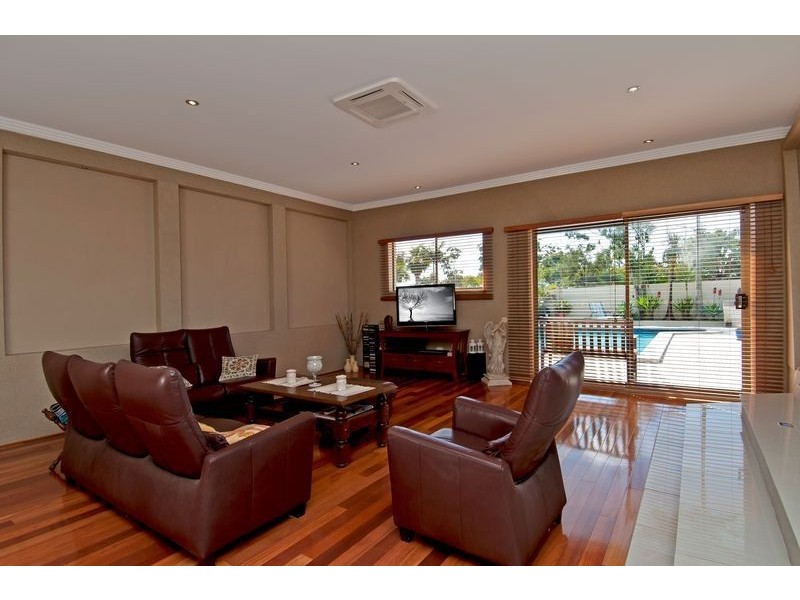 5 Willangee Court, Ashmore QLD 4214