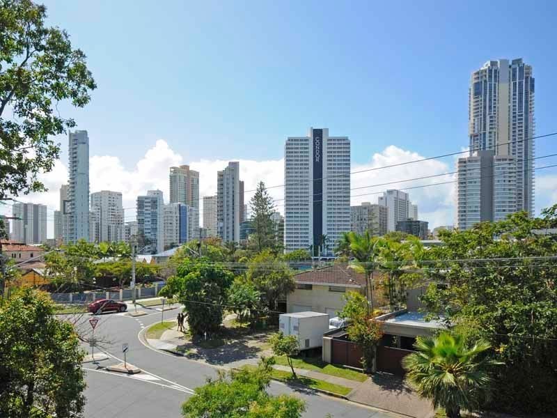 13/26 Stanhill Drive, Chevron Island QLD 4217