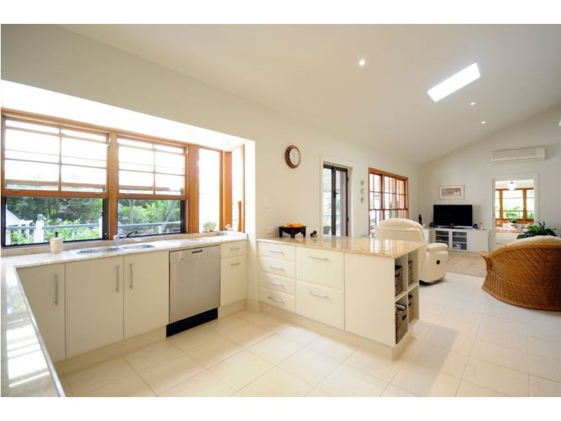 35 Reed Street, Ashmore QLD 4214
