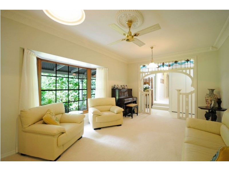 35 Reed Street, Ashmore QLD 4214