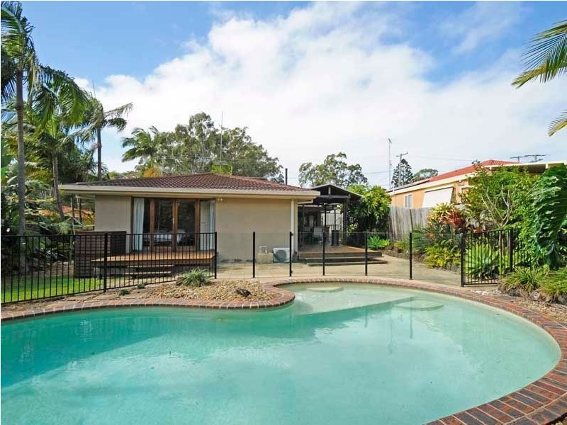 5 Wallace Street, Southport QLD 4215