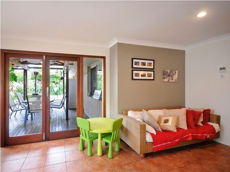 5 Wallace Street, Southport QLD 4215