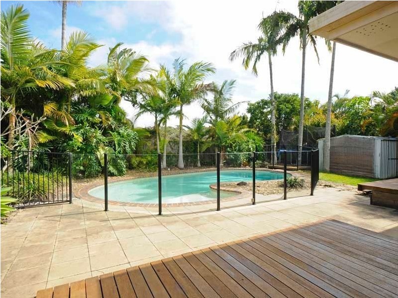 5 Wallace Street, Southport QLD 4215