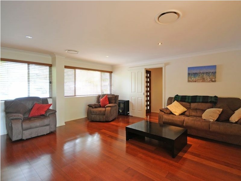 5 Wallace Street, Southport QLD 4215