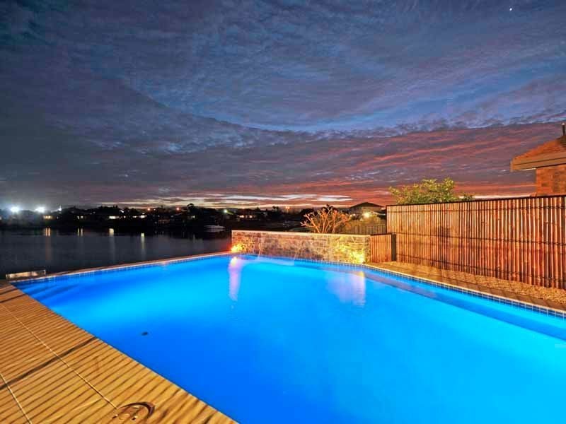 30 Bombala Street, Broadbeach Waters QLD 4218