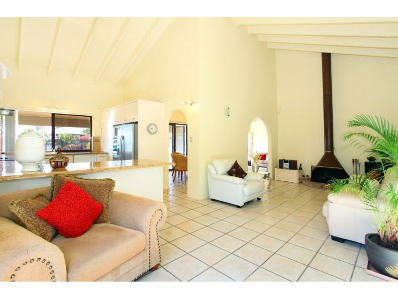 137 Witt Avenue, Carrara QLD 4211