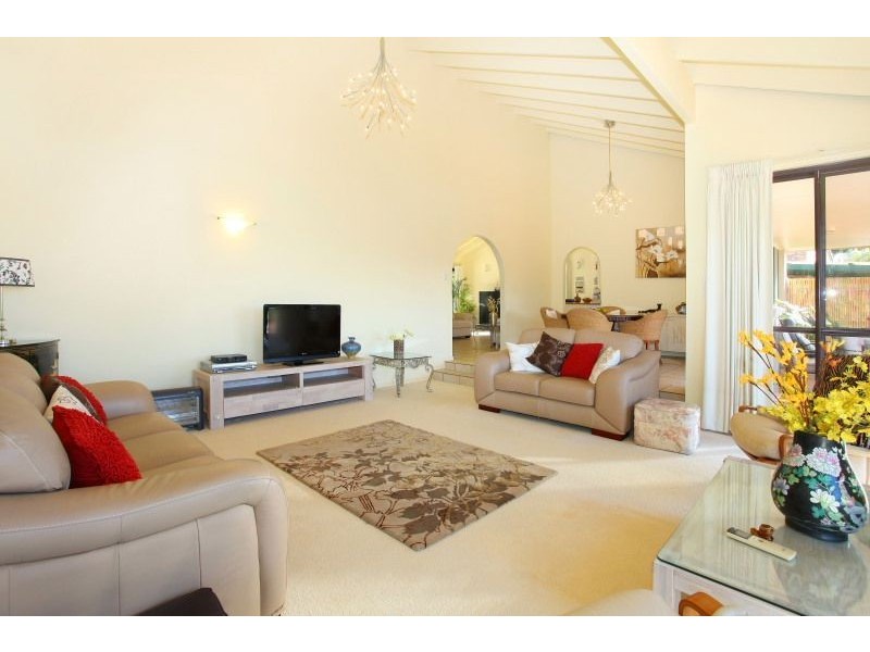 137 Witt Avenue, Carrara QLD 4211