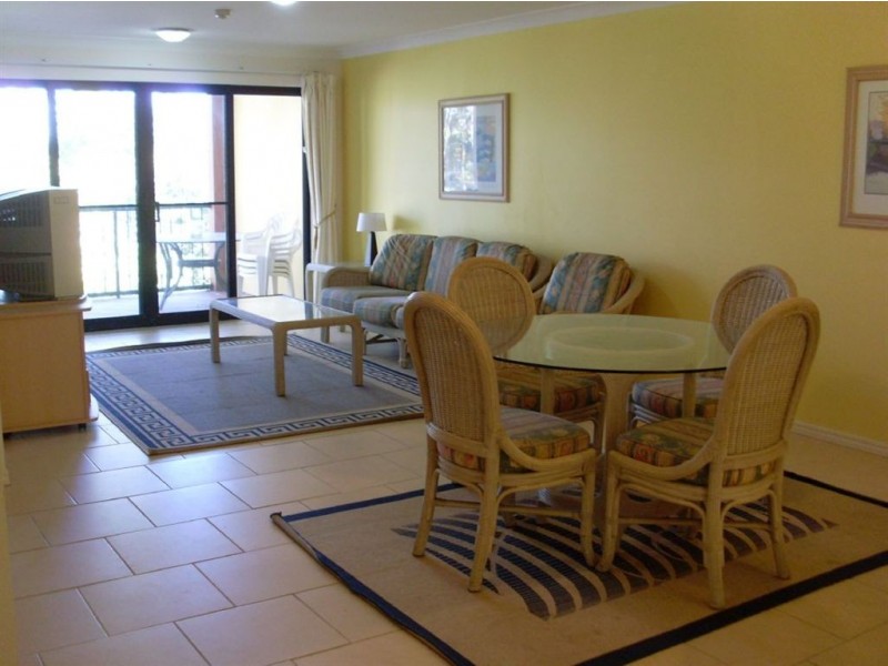 E14/14 Great Hall Drive, Miami QLD 4220