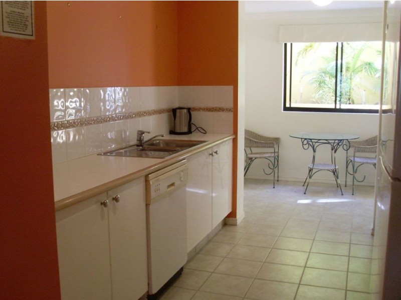 E14/14 Great Hall Drive, Miami QLD 4220