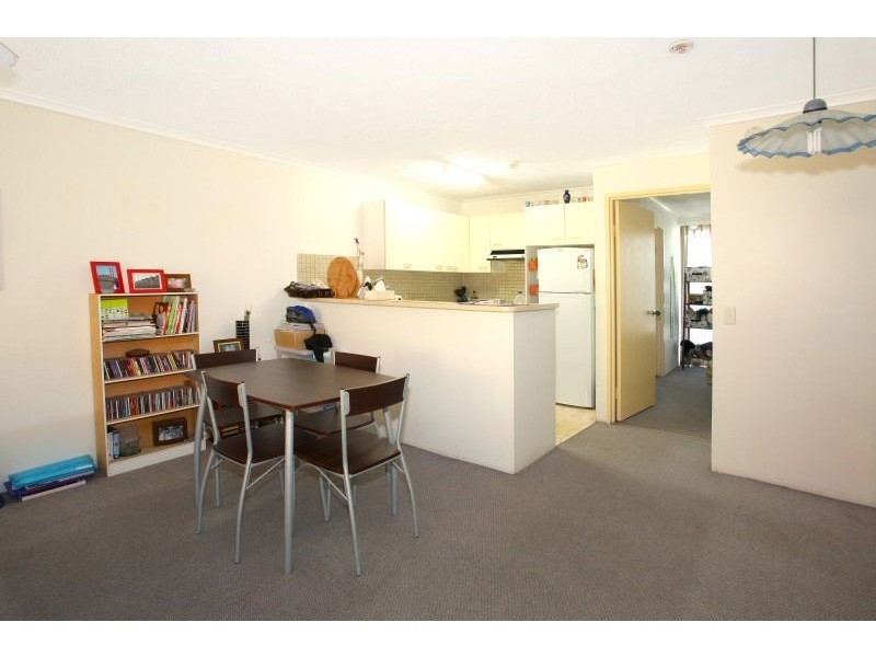 19/38 Enderley Avenue, Surfers Paradise QLD 4217