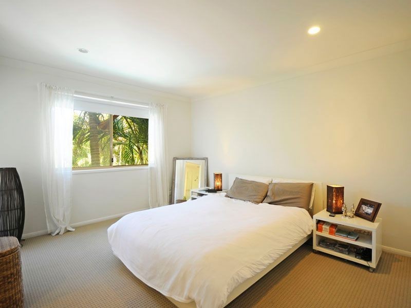 10 Paddington Drive, Carrara QLD 4211