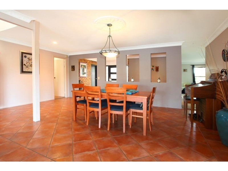 36 Ayrshire Avenue, Benowa QLD 4217